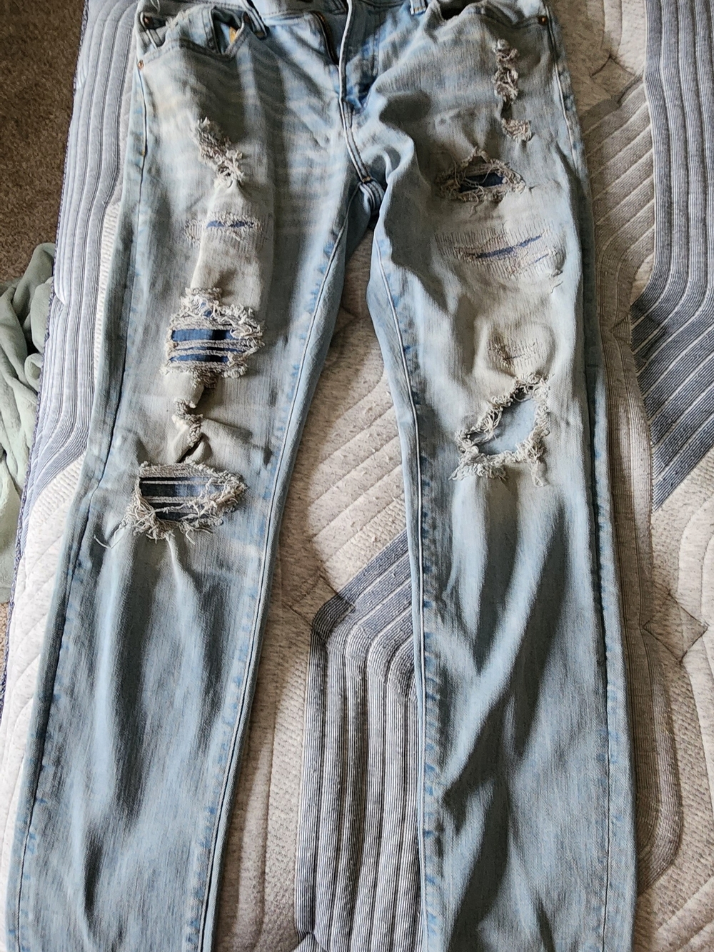American Eagle Outfitters Light Blue Distressed Skinny Jeans 32 X 32